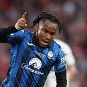 El Atlético de Madrid cierra la llegada de Lookman