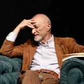 El escritor Arturo Pérez-Reverte, durante la comparecencia en rueda de prensa para informar de la nueva fecha del ciclo ‘Letras en Sevilla’. El escritor Arturo Pérez-Reverte, durante la comparecencia en rueda de prensa para informar de la nueva fecha del ciclo ‘Letras en Sevilla’.