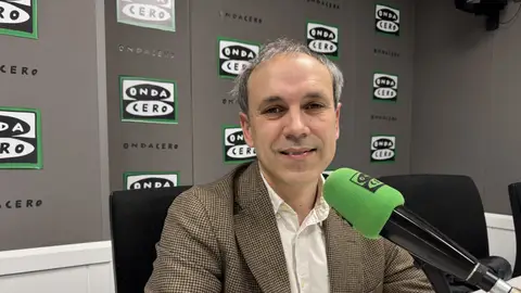 El escritor aragonés Luis Zueco El escritor aragonés Luis Zueco