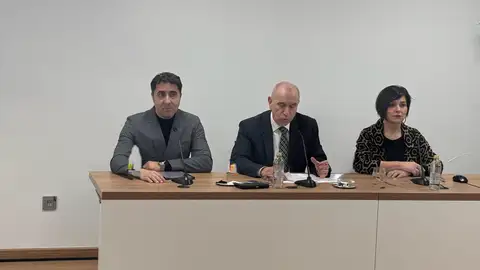 Doctores Hermann Shhwarz, José Luis Bataller y Ana Segura Doctores Hermann Shhwarz, José Luis Bataller y Ana Segura