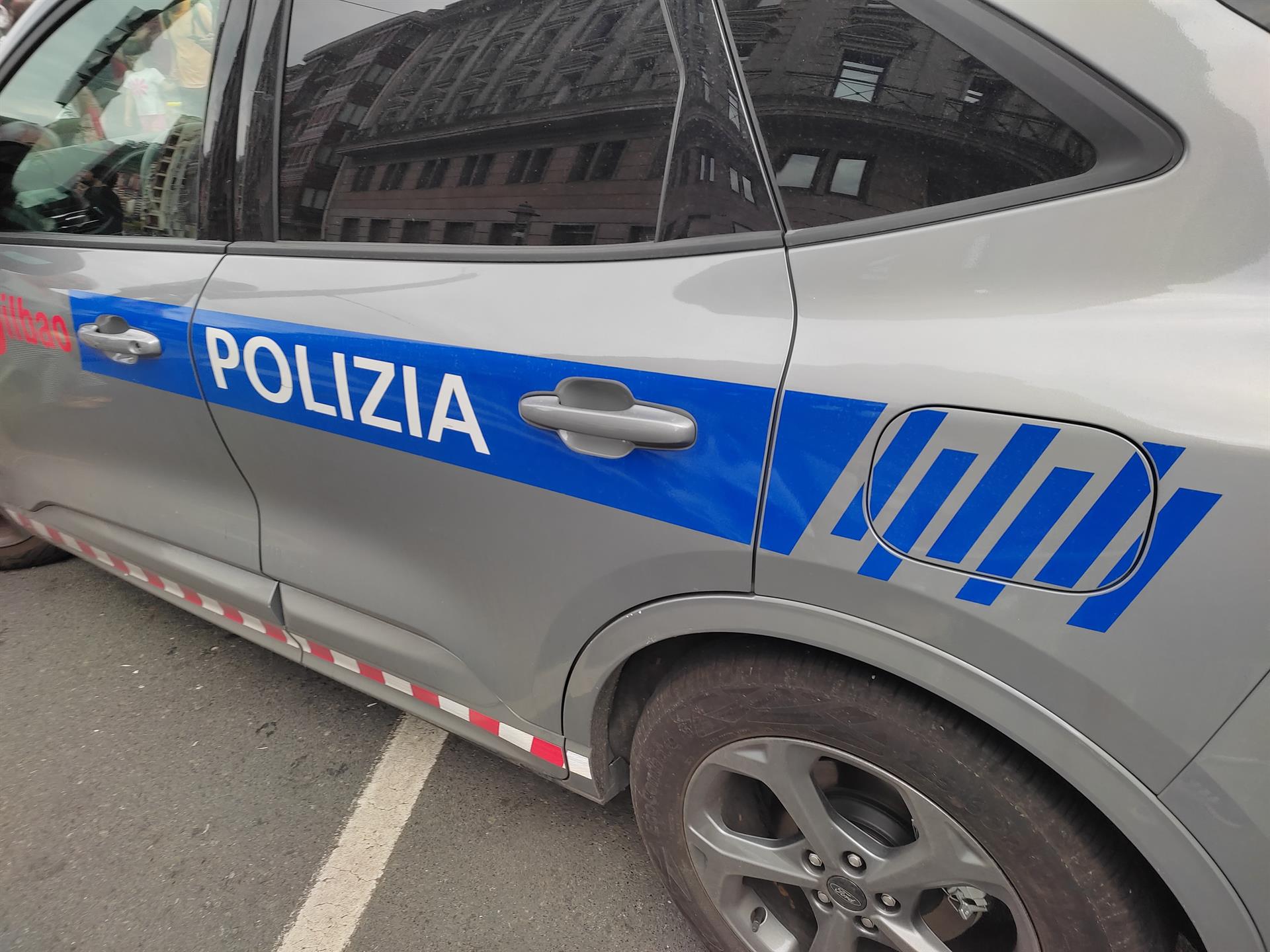 Ingresa en prisión por acuchillar a su expareja y causarle heridas de gravedad en Algorta (Bizkaia) Ingresa en prisión por acuchillar a su expareja y causarle heridas de gravedad en Algorta (Bizkaia)
