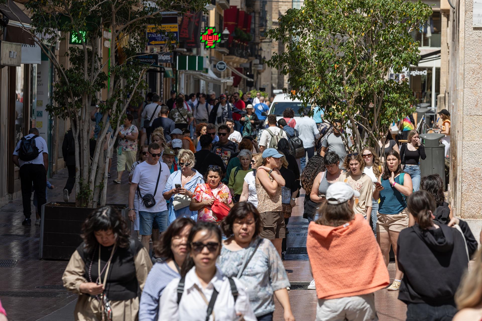 Baleares arranca la temporada con fuerza: el turismo internacional se dispara un 14% en marzo Baleares arranca la temporada con fuerza: el turismo internacional se dispara un 14% en marzo
