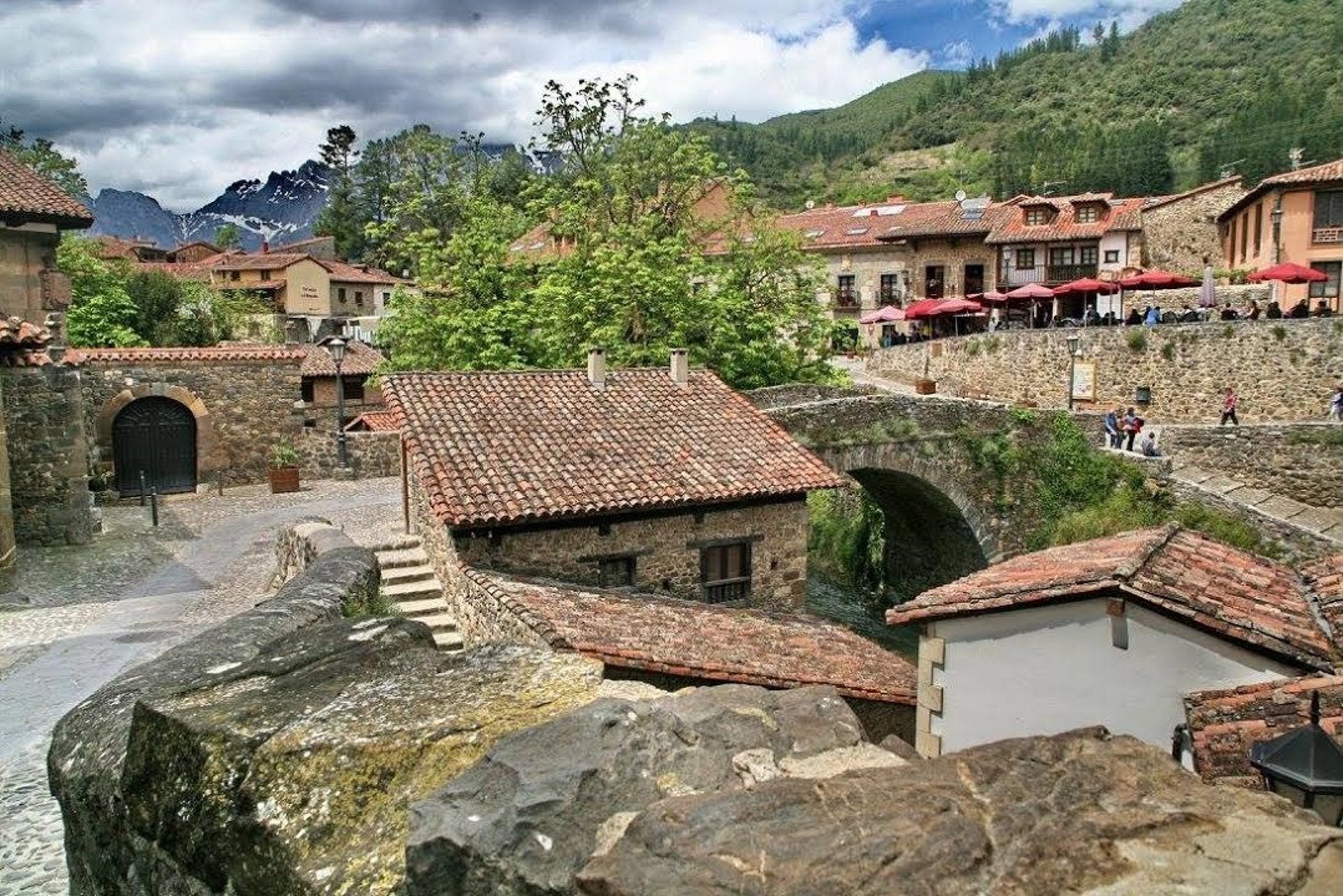 Cantabria, en alerta naranja por temperaturas de hasta 37 grados Cantabria, en alerta naranja por temperaturas de hasta 37 grados