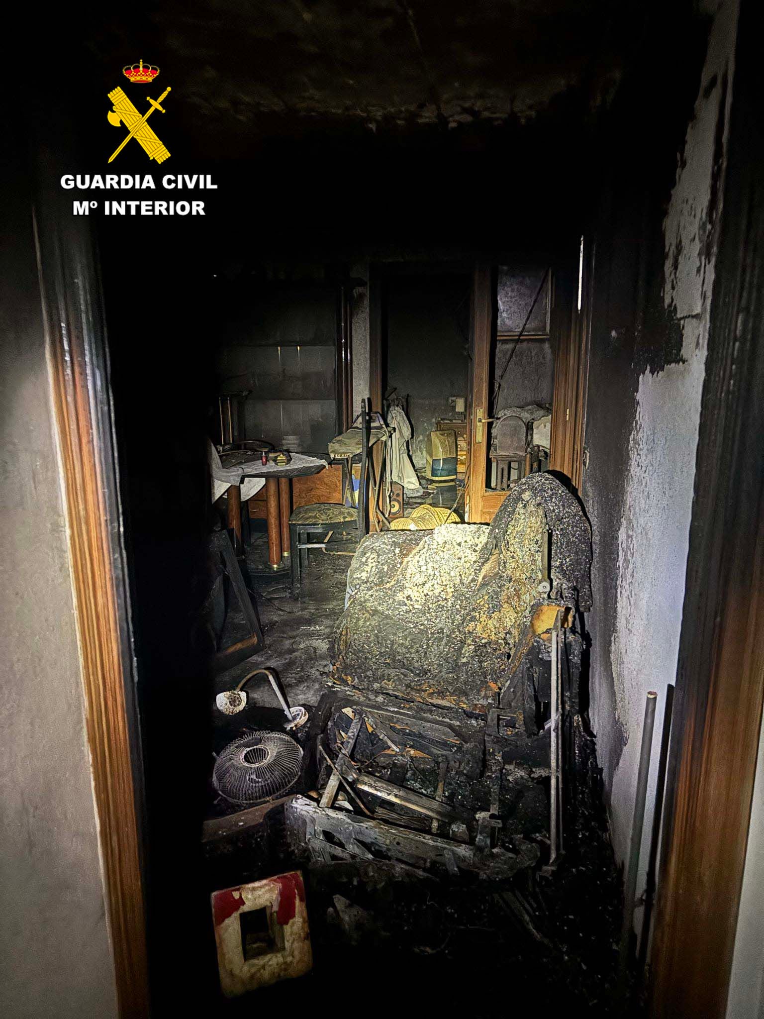 Trasladan al Hospital Vall d'Hebron a la mujer herida en el incendio de Algaida Trasladan al Hospital Vall d'Hebron a la mujer herida en el incendio de Algaida