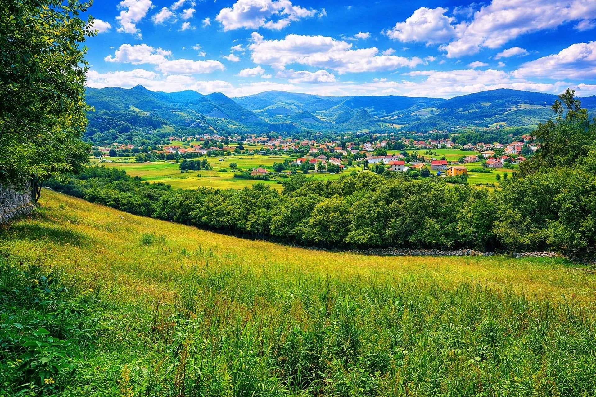 Un centenar de no empadronados reclaman a Liendo 100.000 euros tras pagar un 60% más por el agua en 20 años Un centenar de no empadronados reclaman a Liendo 100.000 euros tras pagar un 60% más por el agua en 20 años