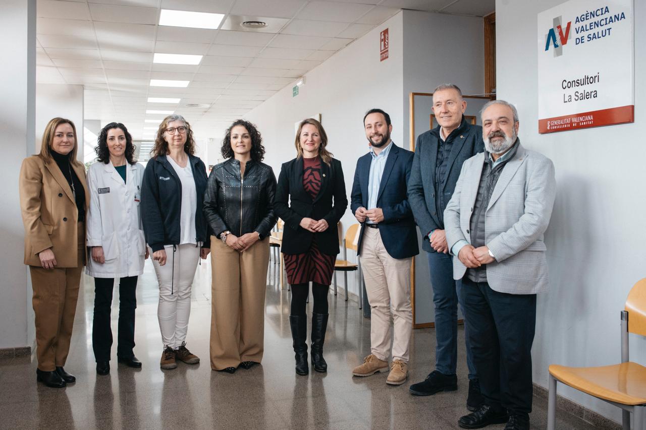 Abre ampliado el Consultorio Auxiliar La Salera tras una inversión municipal de 21.000 euros Abre ampliado el Consultorio Auxiliar La Salera tras una inversión municipal de 21.000 euros