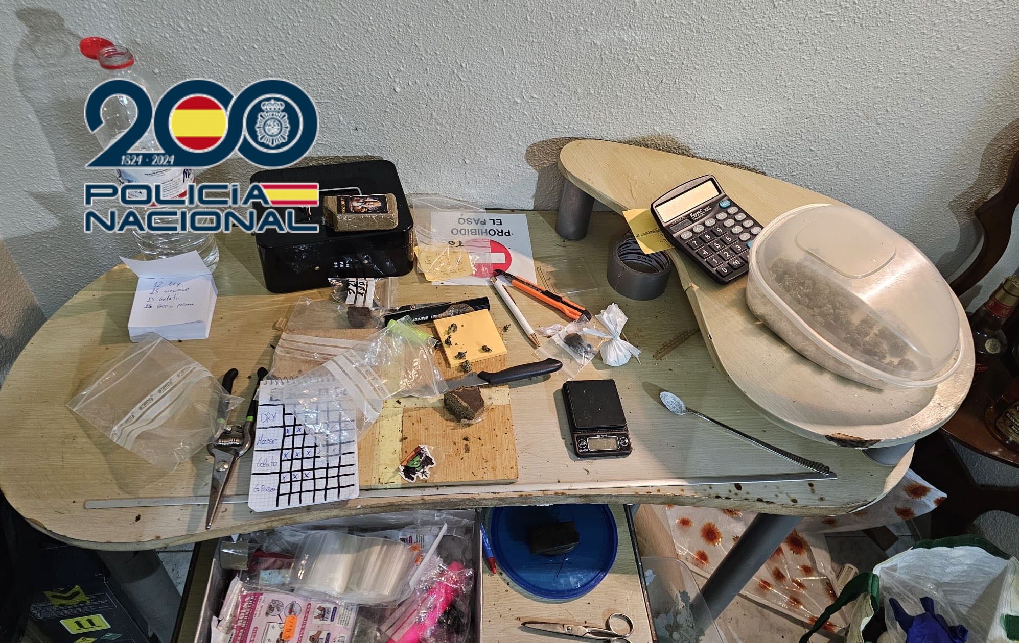 La Policía Nacional desmantela en Elche un punto de venta situado en un piso en Carrús La Policía Nacional desmantela en Elche un punto de venta situado en un piso en Carrús