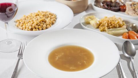 El Gobierno regional declara Bien de Interés Cultural el cocido madrileño e incorpora a sus sellos de calidad 4 productos que son marcas diferenciadas El Gobierno regional declara Bien de Interés Cultural el cocido madrileño e incorpora a sus sellos de calidad 4 productos que son marcas diferenciadas