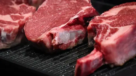Último hallazgo que afecta a las personas más mayores: comer carne puede hacer que vivas más Último hallazgo que afecta a las personas más mayores: comer carne puede hacer que vivas más