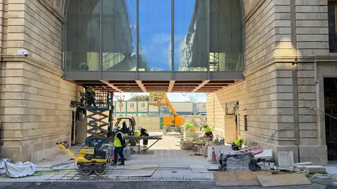 Obras bajo el arco del Banco Santander Obras bajo el arco del Banco Santander