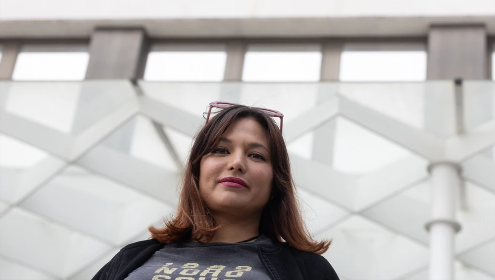 Elisa Mouliaá retira la denuncia contra Errejón "no porque no sea verdad, sino porque nadie debería cargar sola con algo así" Elisa Mouliaá retira la denuncia contra Errejón "no porque no sea verdad, sino porque nadie debería cargar sola con algo así"