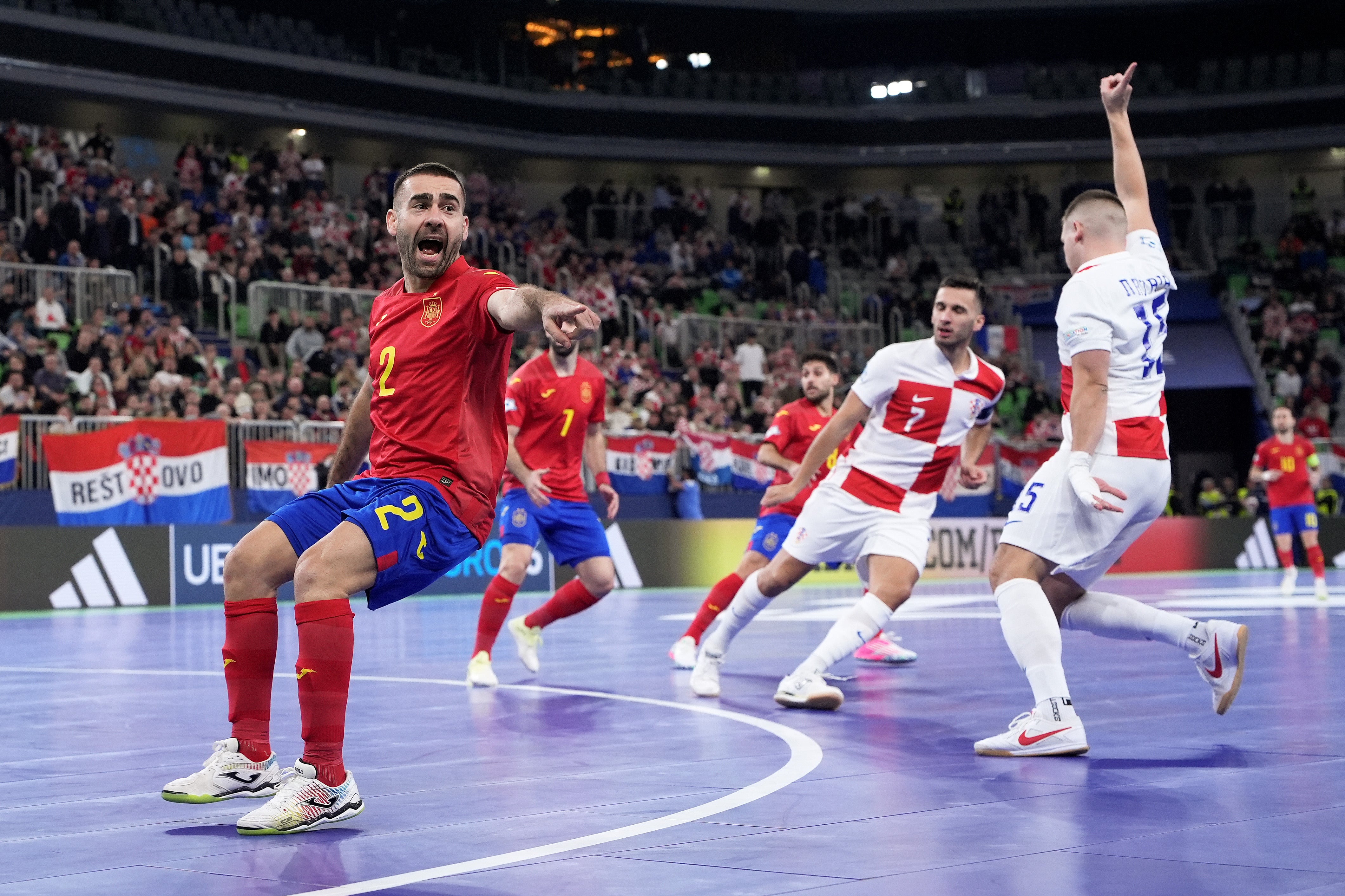 Cecilio Morales ante Croacia en el Europeo Cecilio Morales ante Croacia en el Europeo