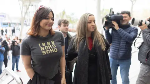 La decisión de Elisa Mouliaá de retirar la acusación a Errejón no finaliza el proceso: la acusación popular mantiene que habrá juicio La decisión de Elisa Mouliaá de retirar la acusación a Errejón no finaliza el proceso: la acusación popular mantiene que habrá juicio