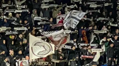 Aspecto del Fondo Oeste del Reina Sofía en el último choque jugado en casa por el equipo charro Aspecto del Fondo Oeste del Reina Sofía en el último choque jugado en casa por el equipo charro