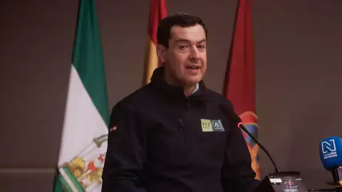 El presidente de la Junta de Andalucía, Juanma Moreno, en una comparecencia este sábado en Córdoba El presidente de la Junta de Andalucía, Juanma Moreno, en una comparecencia este sábado en Córdoba