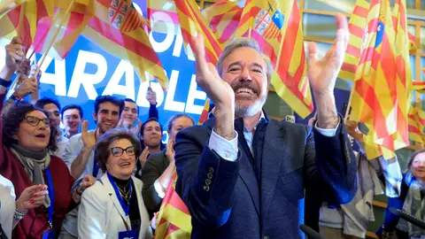 Azcón celebra la victoria "clara, nítida e inequívoca": "Solo el PP puede gobernar" Azcón celebra la victoria "clara, nítida e inequívoca": "Solo el PP puede gobernar"