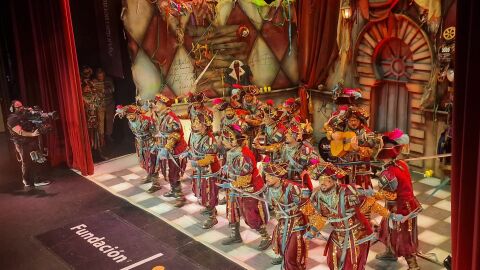 Comparsa 'El manicomio'. Semifinales COAC 2026