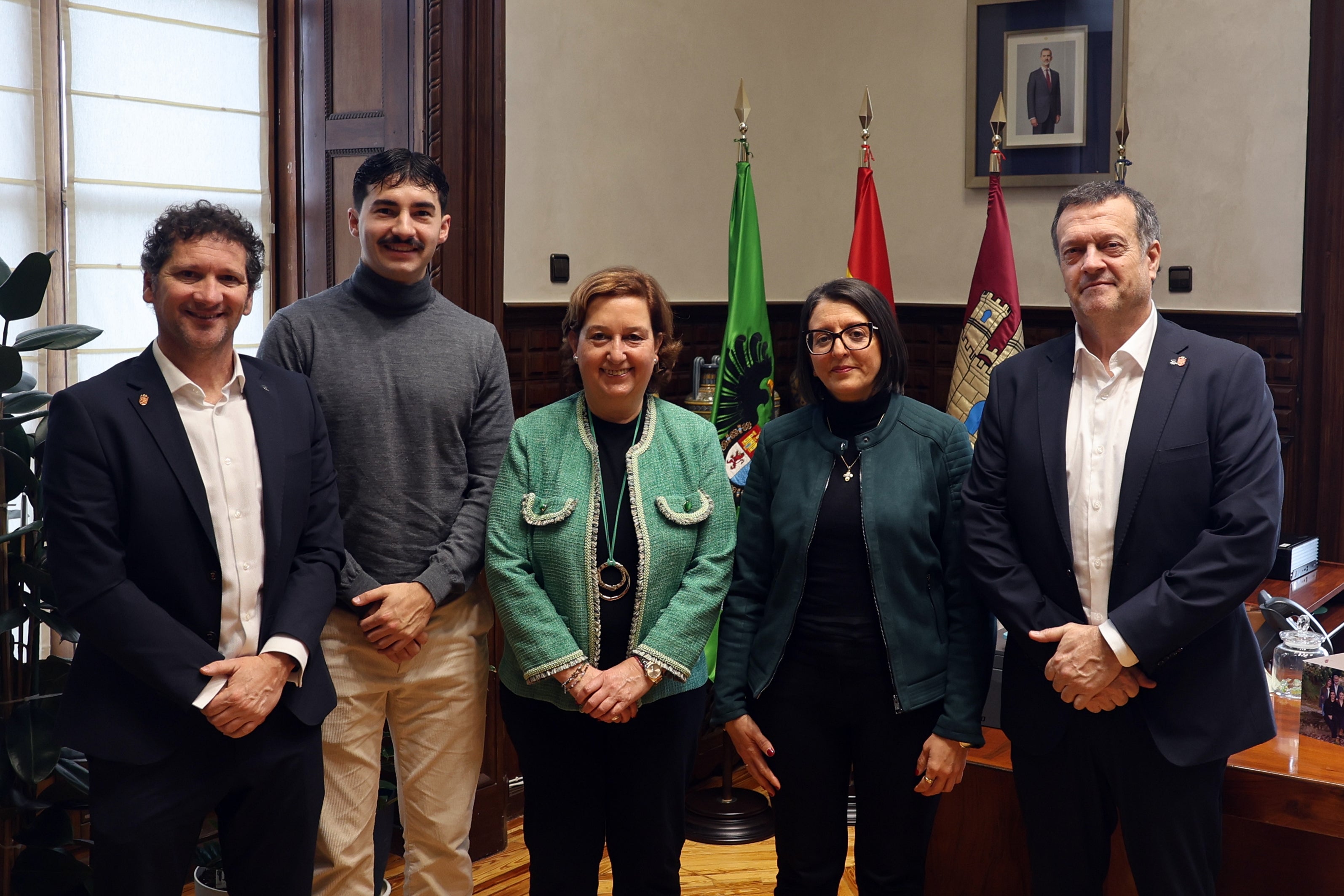 Cedillo se reúne con los campeones de Europa y Fútbol Sala Cedillo se reúne con los campeones de Europa y Fútbol Sala