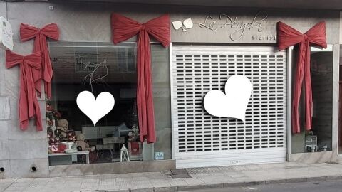 Este San Valentín, regala flores que dicen "te quiero". En Floristería La Pérgola de Almoradí tienes las opciones más románticas y originales para sorprender a tu pareja Este San Valentín, regala flores que dicen "te quiero". En Floristería La Pérgola de Almoradí tienes las opciones más románticas y originales para sorprender a tu pareja