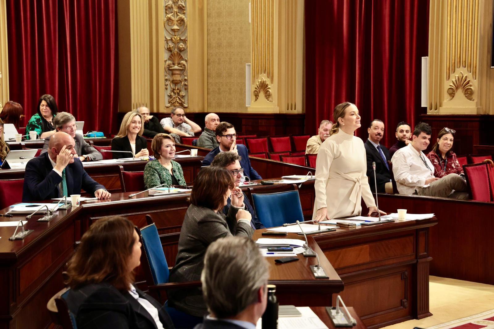 Prohens: "Viva Bad Bunny y vivan las personas que vienen a integrarse y a respetar nuestras leyes" Prohens: "Viva Bad Bunny y vivan las personas que vienen a integrarse y a respetar nuestras leyes"