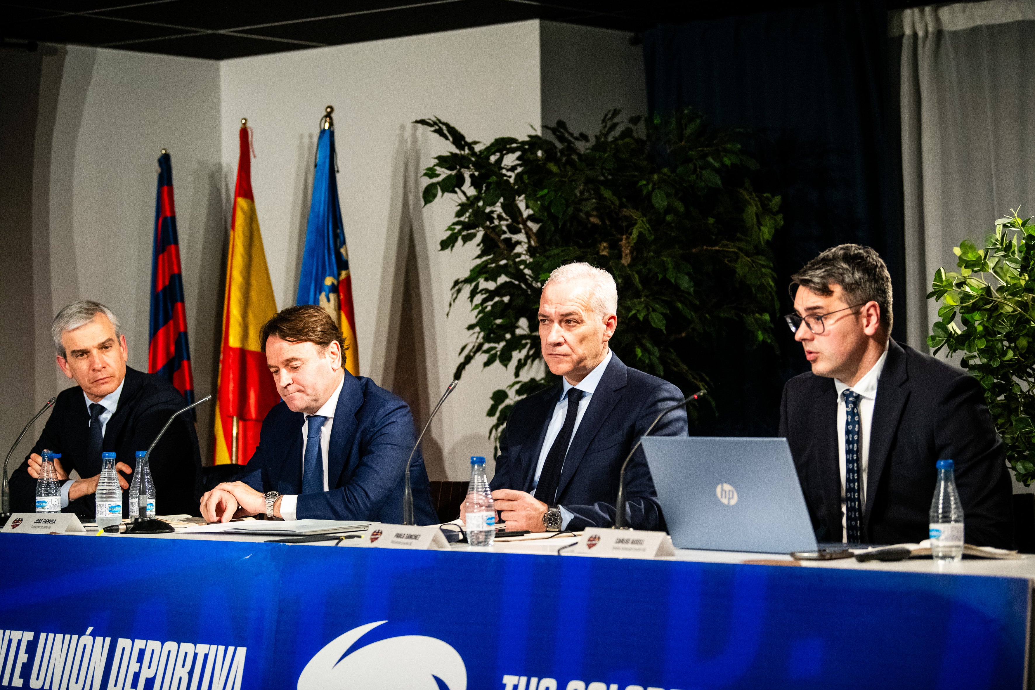 Junta de accionistas sin sorpresas: el 99% respaldan las cuentas, el presupuesto y la ampliación de capital Junta de accionistas sin sorpresas: el 99% respaldan las cuentas, el presupuesto y la ampliación de capital