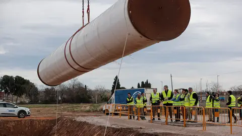 Obras del último tramo que permitirán la interconexión entre las dos Plantas Potabilizadoras de La Presa (Manises) con la de El Realón en Picassent, una infraestructura estratégica para reforzar la garantía de suministro de agua potable en el conjunto de municipios del área metropolitana y de la ciudad de València. Obras del último tramo que permitirán la interconexión entre las dos Plantas Potabilizadoras de La Presa (Manises) con la de El Realón en Picassent, una infraestructura estratégica para reforzar la garantía de suministro de agua potable en el conjunto de municipios del área metropolitana y de la ciudad de València.
