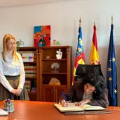 Finestrat y la Conselleria mantienen una reunión para estudiar un centro de día Finestrat y la Conselleria mantienen una reunión para estudiar un centro de día
