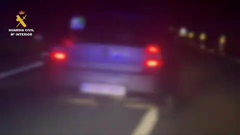 La Guardia Civil investiga a un hombre de 37 años por conducir sin carné y de forma temeraria por Jaraíz de la Vera La Guardia Civil investiga a un hombre de 37 años por conducir sin carné y de forma temeraria por Jaraíz de la Vera