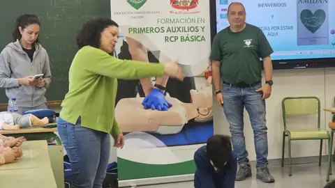 Toledo acoge una formación RCP en el Paseo de Recaredo Toledo acoge una formación RCP en el Paseo de Recaredo