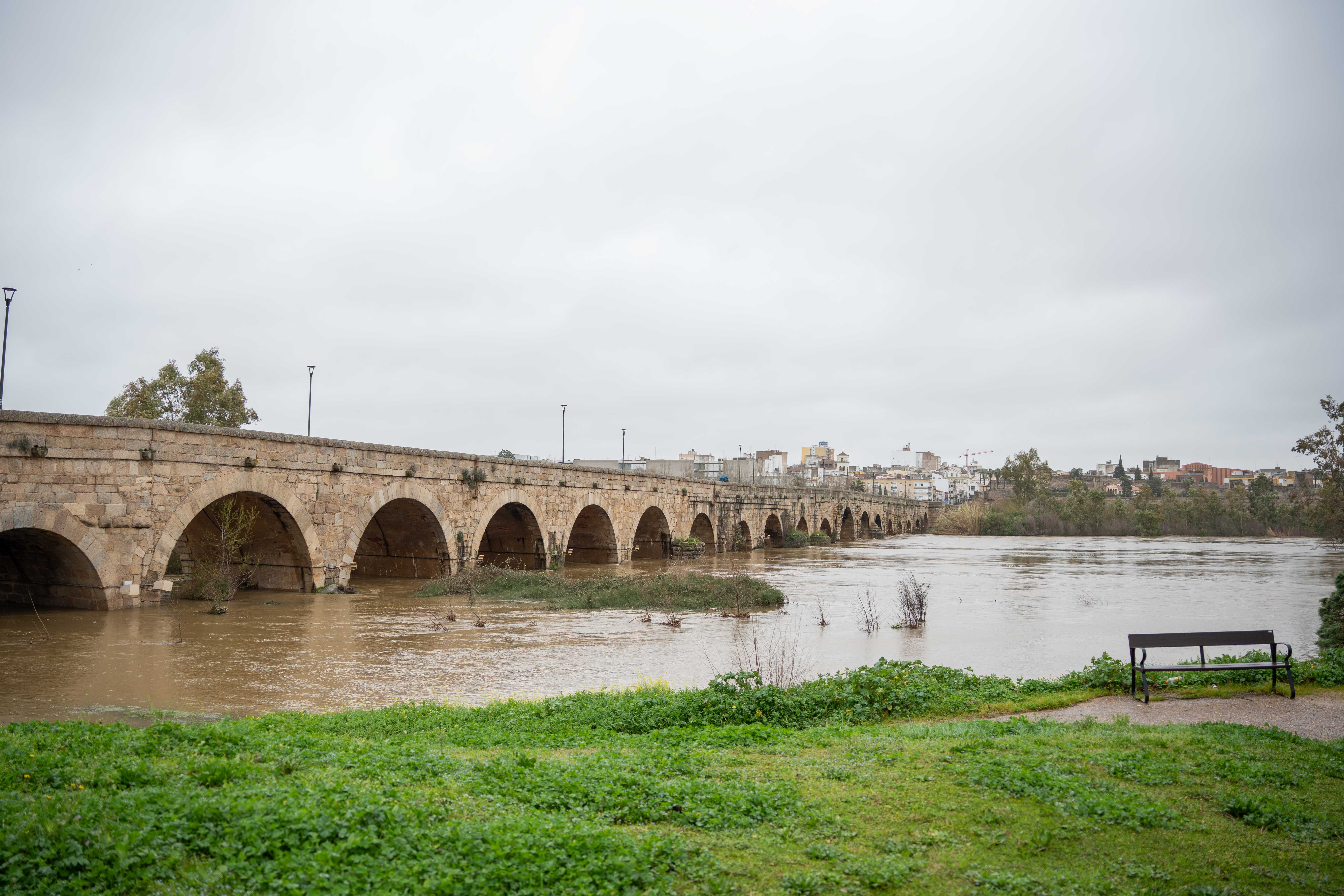 Los desembalses pueden provocar un incremento en el caudal del río Guadiana a su paso por la capital autonómica en las próximas hora Los desembalses pueden provocar un incremento en el caudal del río Guadiana a su paso por la capital autonómica en las próximas hora