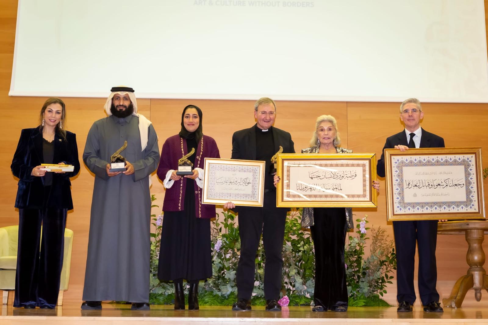 El arte de la caligrafía árabe de Catar desembarca en el Palacio de Congresos de Córdoba El arte de la caligrafía árabe de Catar desembarca en el Palacio de Congresos de Córdoba