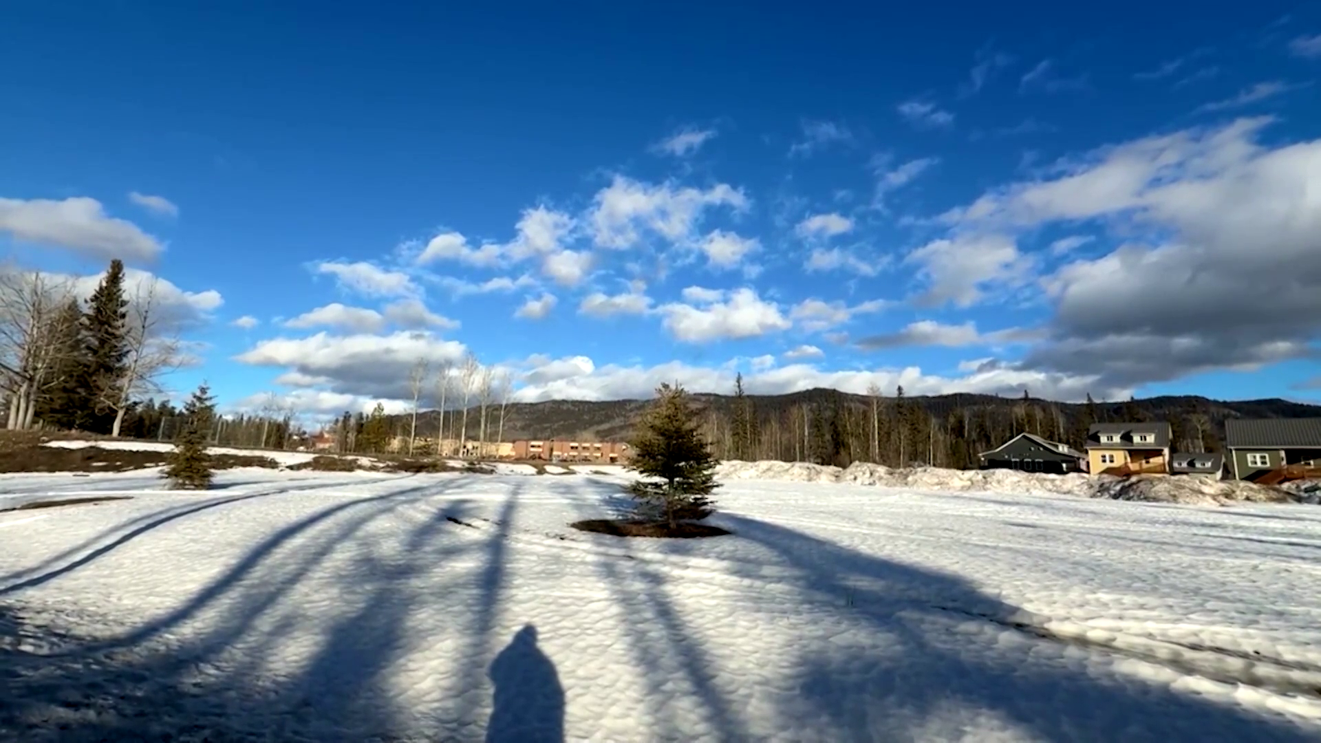 Al menos diez muertos y más de 25 heridos en un tiroteo en una escuela del oeste de Canadá Al menos diez muertos y más de 25 heridos en un tiroteo en una escuela del oeste de Canadá