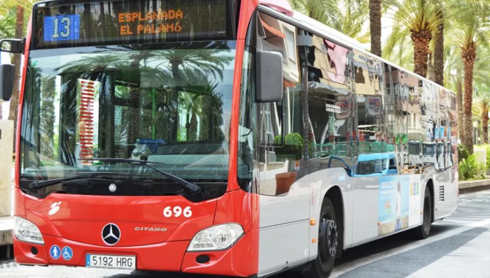 Un autobús urbano de Alicante Un autobús urbano de Alicante