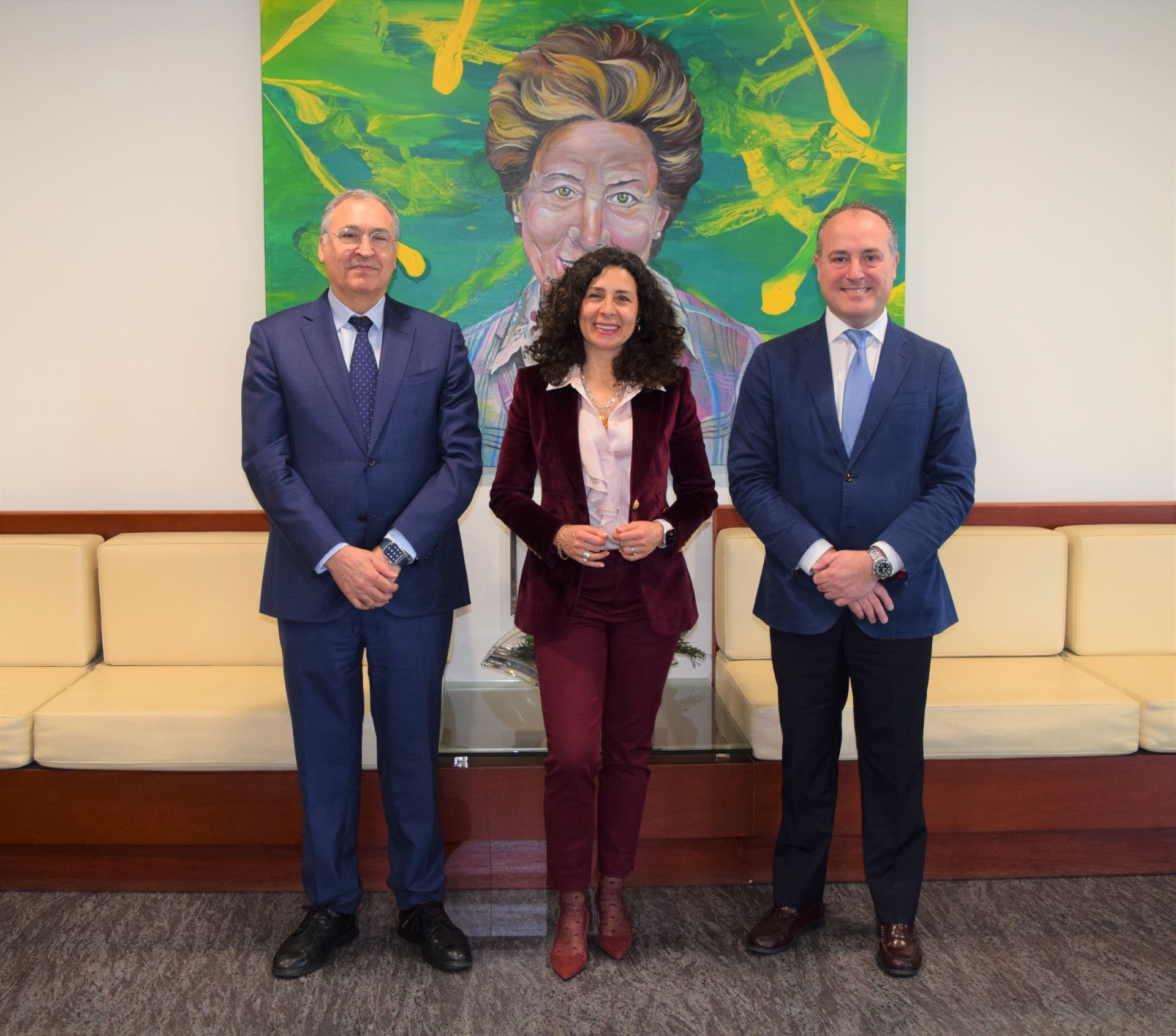 Galletas Gullón alcanza los 750 millones de facturación y los 2.300 puestos de trabajo Galletas Gullón alcanza los 750 millones de facturación y los 2.300 puestos de trabajo