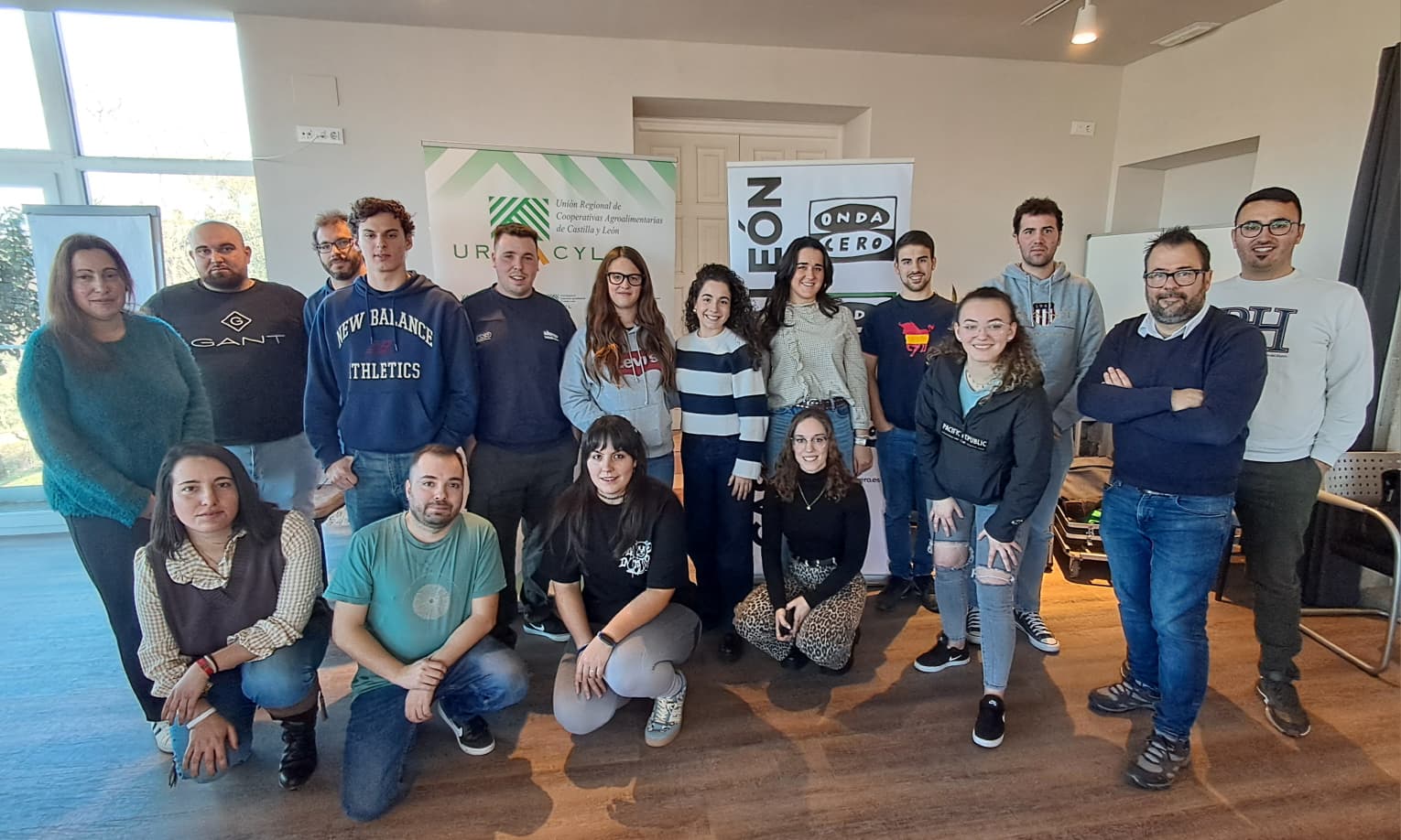 Las cooperativas agroalimentarias vistas desde los jóvenes Las cooperativas agroalimentarias vistas desde los jóvenes