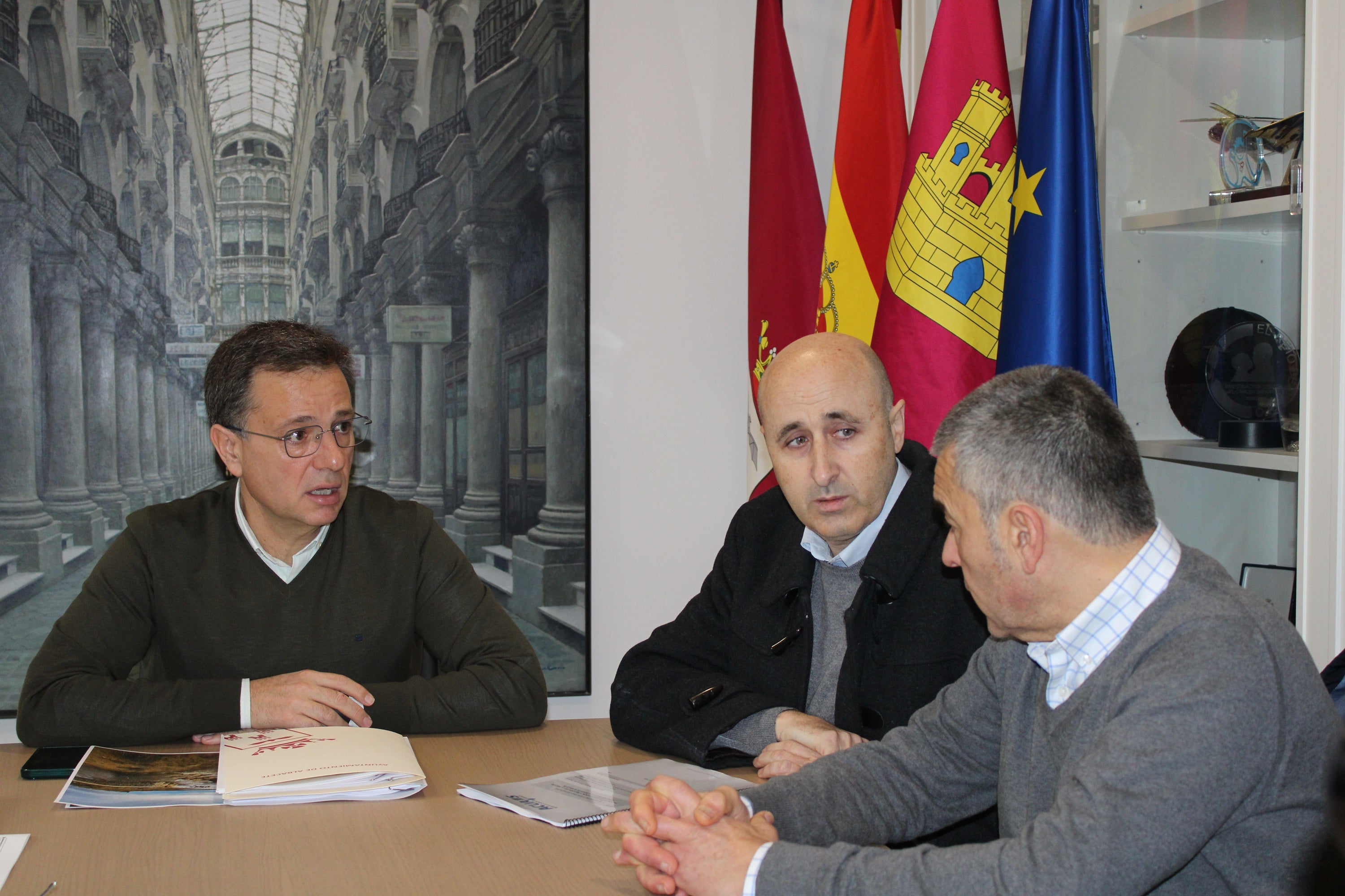 Ayuntamiento y CHJ acuerdan buscar soluciones urgentes para el Canal de Maria Cristina Ayuntamiento y CHJ acuerdan buscar soluciones urgentes para el Canal de Maria Cristina