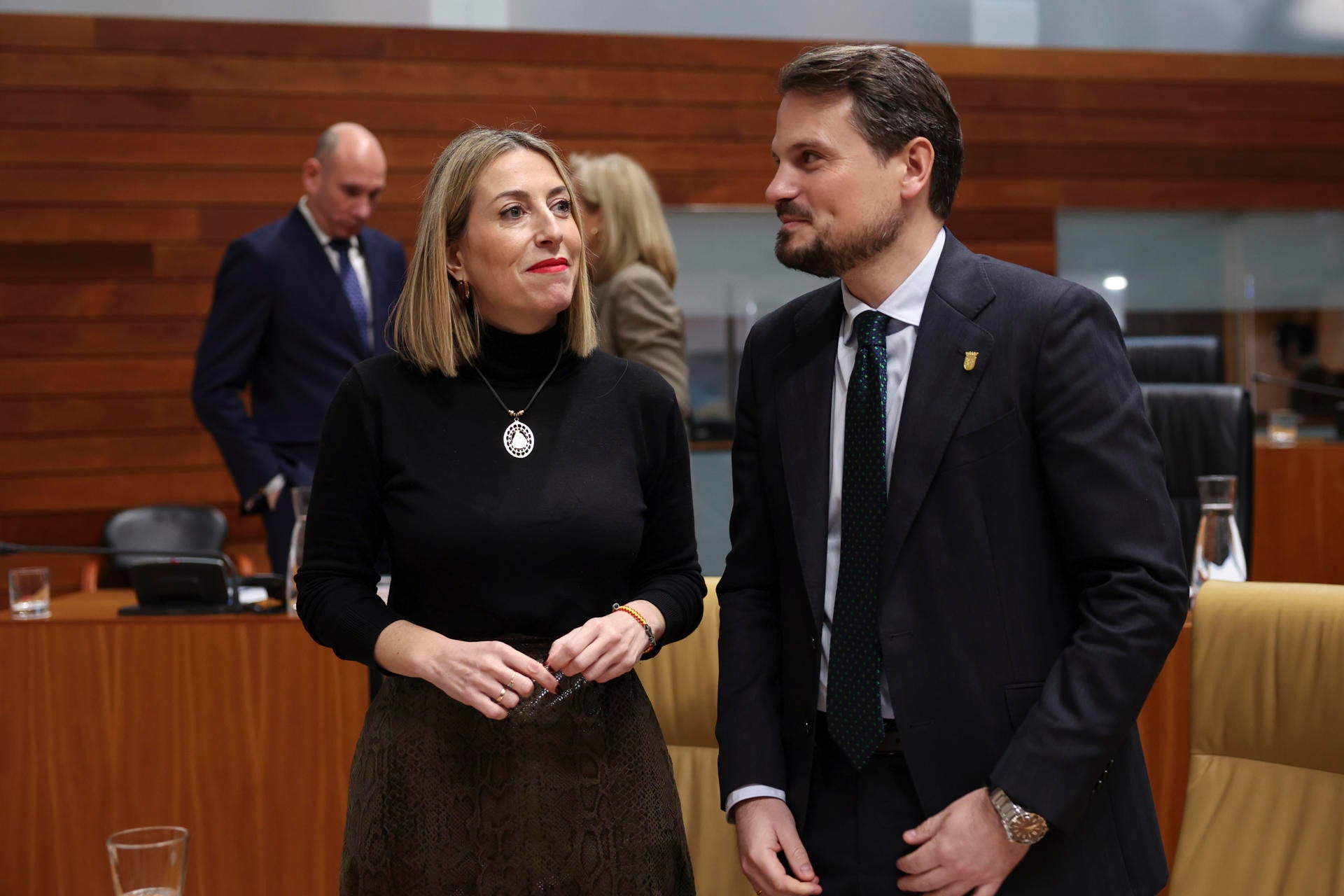 Voces en el PSOE no se cierran a una abstención en Extremadura: "Nos pueden llamar y sentarnos" Voces en el PSOE no se cierran a una abstención en Extremadura: "Nos pueden llamar y sentarnos"