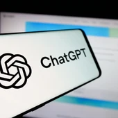 Imagen de archivo de un móvil abriendo la app de ChatGPT para consultar a la IA Imagen de archivo de un móvil abriendo la app de ChatGPT para consultar a la IA
