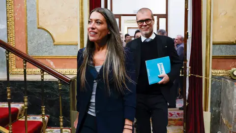 Los diputados de Junts Miriam Nogueras y Josep Maria Cruset en una imagen de archivo. Claves de la Ley de multirreincidencia aprobada en el Congreso: más castigo a hurtos leves y cárcel por robo de móviles