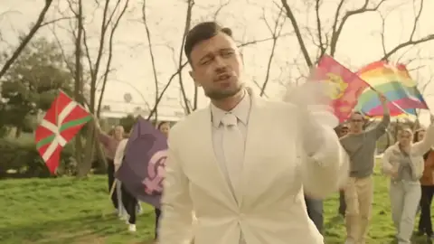 Captura de pantalla de la parodia de Polònia sobre Gabriel Rufián y su frente de izquierdas Captura de pantalla de la parodia de Polònia sobre Gabriel Rufián y su frente de izquierdas