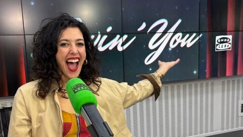 Luc&iacute;a Perez en Lovin' You