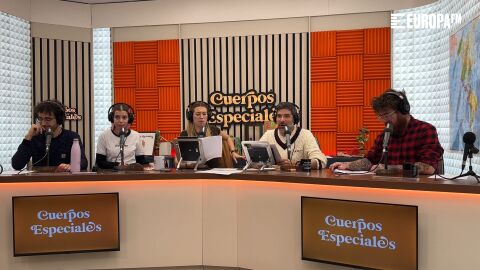 Roberto Rahona, Alba Cordero, Eva Soriano, Nacho Garc&iacute;a y Dani Piqueras en Cuerpos especiales