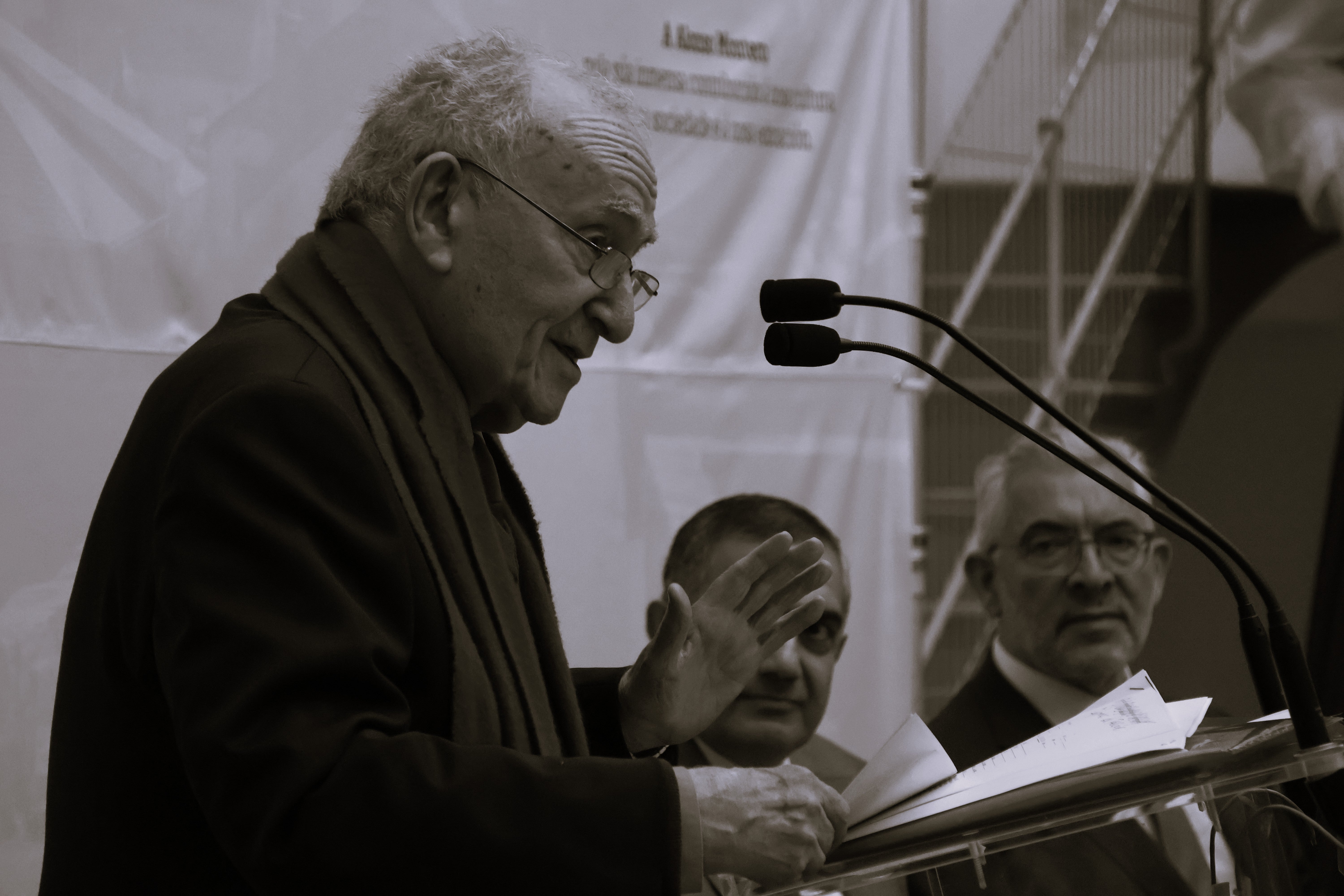 O Concello de Lugo expresa o seu fondo pesar polo falecemento de Xesús Alonso Montero O Concello de Lugo expresa o seu fondo pesar polo falecemento de Xesús Alonso Montero