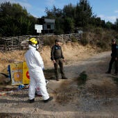 Imagen de archivo de Agentes Rurales de la Generalitat y Agrupacions de Defensa Forestal (ADF) vigilando la entrada de un camino forestal.