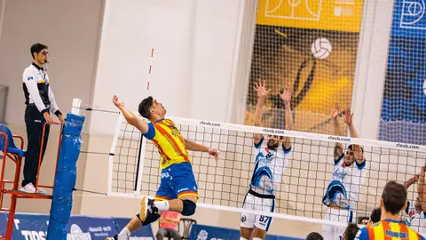 Léleman Conqueridor y CV Melilla anticipan la eliminatoria de Copa Léleman Conqueridor y CV Melilla anticipan la eliminatoria de Copa