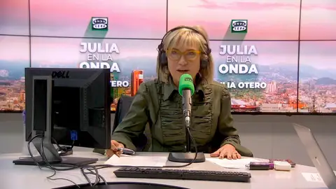 Julia Otero: "Estamos tan distraídos en TikTok que nos pasa el horror al lado y seguimos con nuestra coreografía de la banalidad" Julia Otero: "Estamos tan distraídos en TikTok que nos pasa el horror al lado y seguimos con nuestra coreografía de la banalidad"