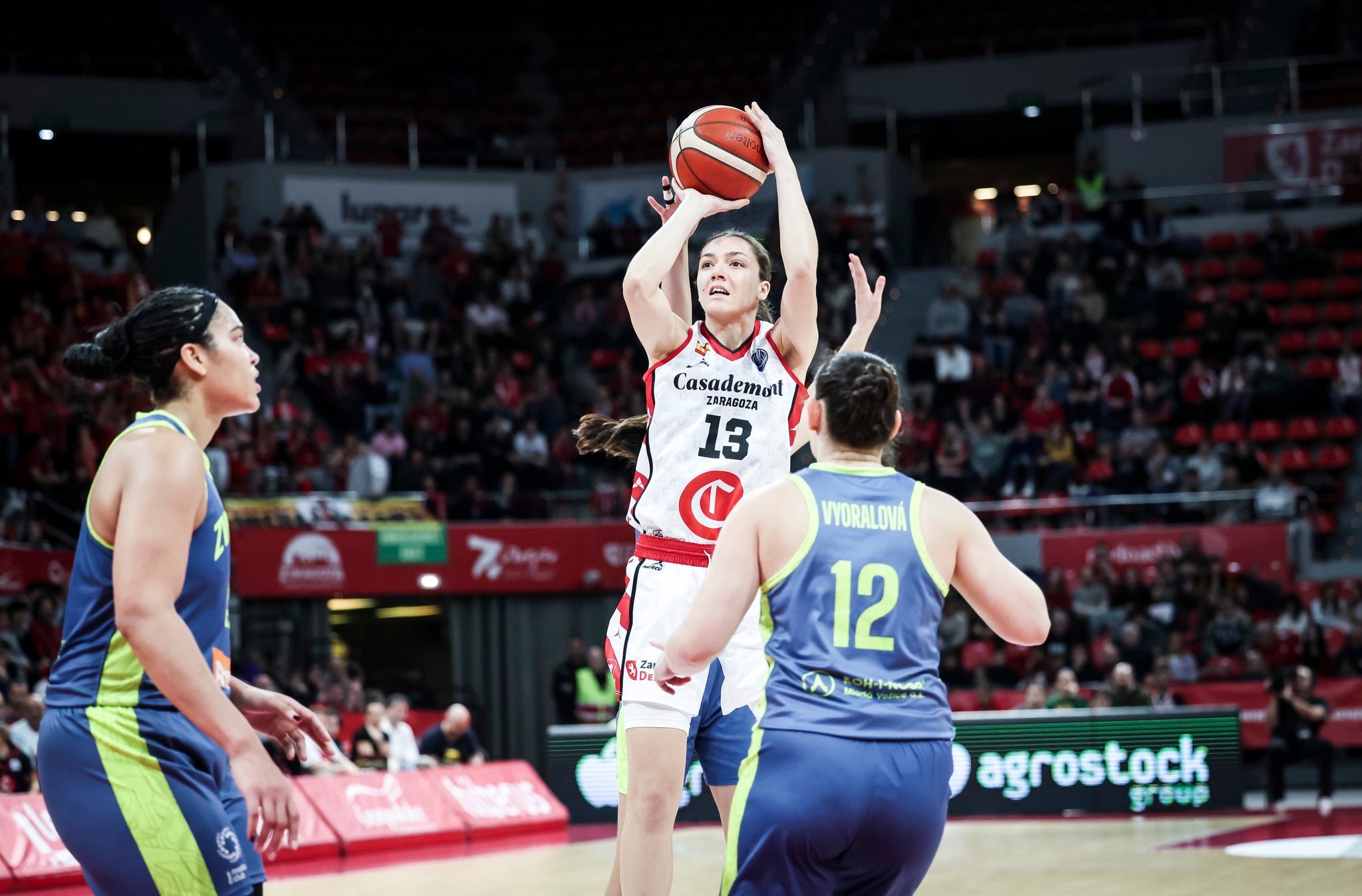 Helena Pueyo será clave en el duelo ante Praga Helena Pueyo será clave en el duelo ante Praga