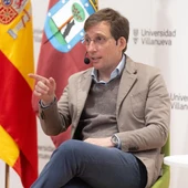 El alcalde de Madrid, José Luis Martínez-Almeida, durante un encuentro con estudiantes en la Universidad Villanueva El alcalde de Madrid, José Luis Martínez-Almeida, durante un encuentro con estudiantes en la Universidad Villanueva