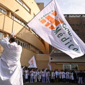 En la imagen médicos del hospital General de Castellón en huelga. 