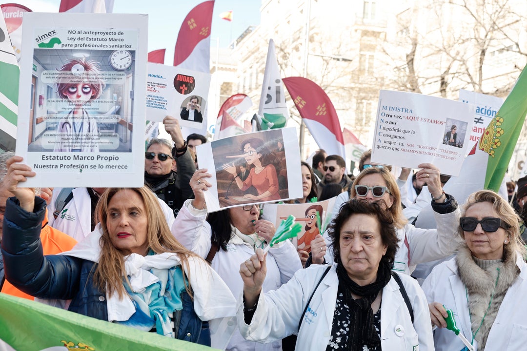 VOTA ¿Cree que la sanidad pública en España reconoce suficientemente a los médicos? VOTA ¿Cree que la sanidad pública en España reconoce suficientemente a los médicos?